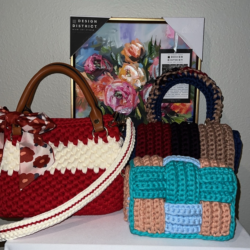 Hand Crafted Top Handle Shoulder Bag - Picture 17 of 17